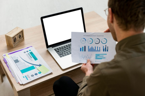 Real-Time Hiring Dashboards for Small Business Insights