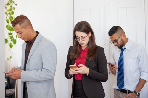 Direct Messages Enhance Candidate Communication For Small Businesses