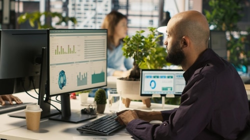 Real-Time Hiring Dashboards: Essential for SMB Growth
